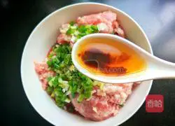 Illustration of how to make fungus and vegetable meatball soup 7