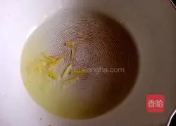 Winter Melon and Shrimp Skin Soup Recipe Illustration 4