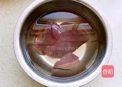 Illustration of how to make boiled pork liver 1