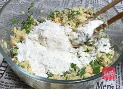 Illustration of how to make egg and bean dregs cake 4