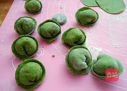 Illustration of how to make round dumplings 12