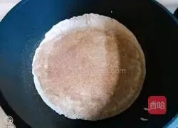 Illustration of how to make soba noodle and egg salty cake 9