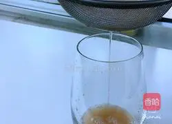 Fruit Creative Dish Little Strawberry Falling in Love with Pears Illustration 6