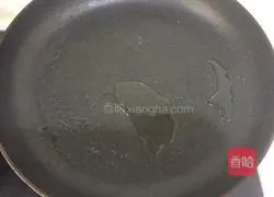 Illustration of how to make crispy hand cakes 5