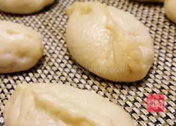 Illustration of how to make minced pork and cowpea buns 12