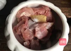 Illustration of how to make mushroom and lean meat soup 7