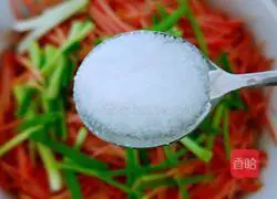 Illustration of how to make stir-fried shredded potatoes 15