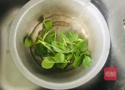 Illustration of how to make spicy beef noodles 2