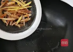 Illustration of how to make seafood rice noodles 4