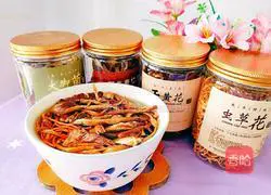 Illustration of how to make day lily, cordyceps flower and chicken soup 2