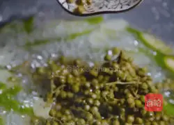 Illustration of how to make fried pepper and sesame beef tenderloin 5