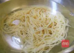 Illustration of making fried noodles 7