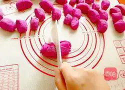 Illustration of how to make rose steamed buns 16