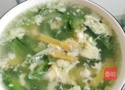 Illustration of how to make loofah and egg soup 10