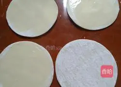 Illustration of how to make scallion pancakes 2