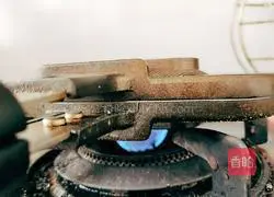 Illustration of how to make beef layer cake 19