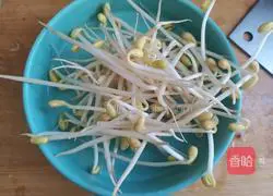 Illustration of how to make fried ham pasta 3