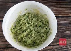 Illustration of how to make shredded radish meatballs 12