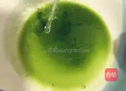 Illustration of how to make spinach cold skin 6