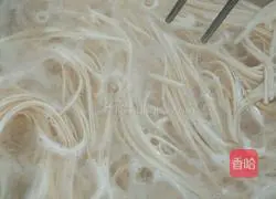 Illustration of how to make mushroom and egg noodles 7