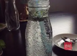 Illustration of homemade cold drinks 2