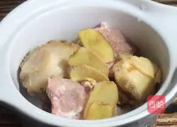 Lily, red date and abalone soup recipe 3