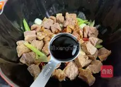 Illustration of tomato and beef brisket stewed with potatoes 9