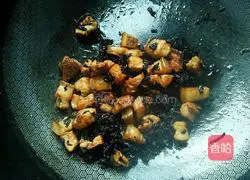 Illustration of how to cook pork with dried plums and vegetables 16