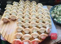 Illustration of the family version of shepherd's purse dumplings 7