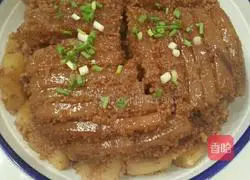 Illustration of how to make steamed pork with fermented bean curd and powder 7