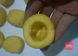 Illustration of how to make mini golden buns 11