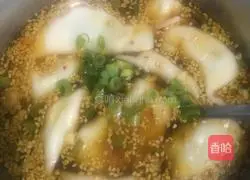 Illustration of how to make sour soup dumplings 6