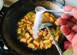 Illustration of how to make braised mutton splints 7