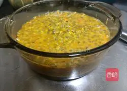 Illustration of how to make passion fruit, green orange, honey and lemonade 5