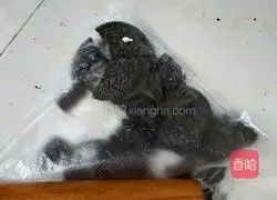 Illustration of how to make strawberry Oreo potted plants 5