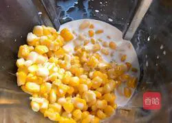 Illustration of how to make corn juice (paste) 1