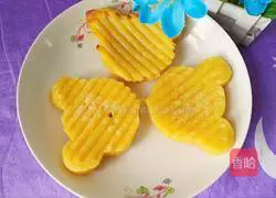 Orange milk pancakes ( Illustration of how to make a bear head shape 17