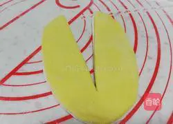 Illustration of how to make cartoon rabbit steamed buns 7