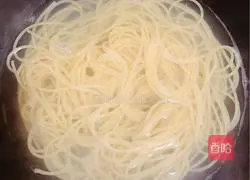 Illustration of how to make carrot soup pasta 7