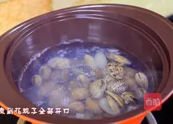 Illustration of how to make spicy cabbage noodle soup 8