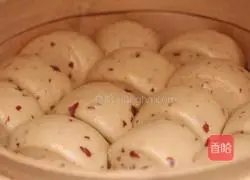 Illustration of how to make red date steamed buns 7