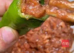 Illustration of how to make tiger skin and green pepper stuffed with meat 4