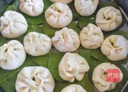 Illustration of how to make meat buns 15