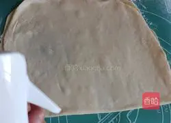 Illustration of how to make silver wire rolls 11