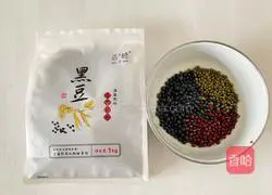 Illustration of three-color healthy soy milk 1