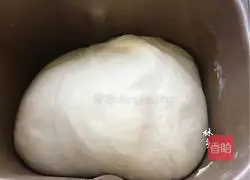 Illustration of how to make melon seed toast 4