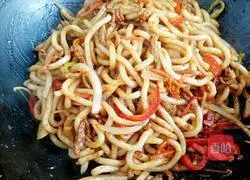 Illustration of how to make fried udon noodles 8