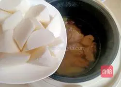 Illustration of how to make chicken soup with red dates and yam 9