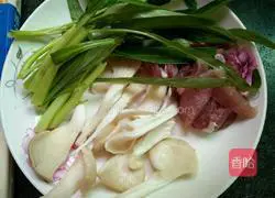 Illustration of how to make noodles in clear soup 3