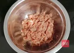 Illustration of how to make fried edamame with minced meat 4